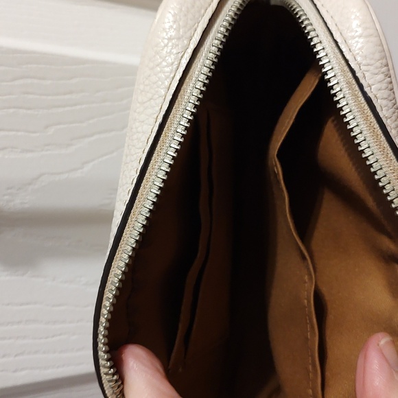 Coach - Picture 5 of 6